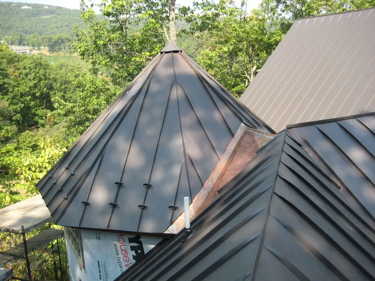 Professional Shingle Replacement & Repair by Craftsman Roofing in Edgewood