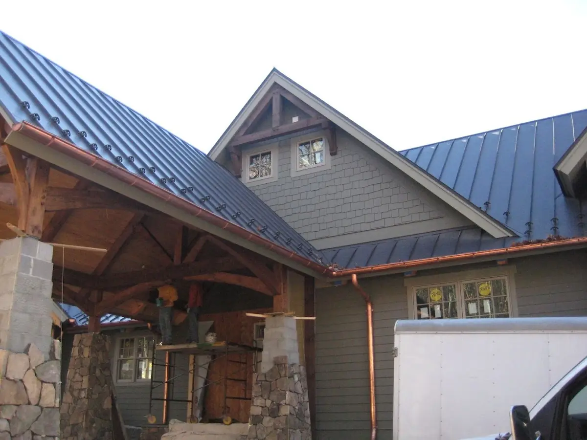 Craftsman Roofing team delivering quality roofing work in Edgewood